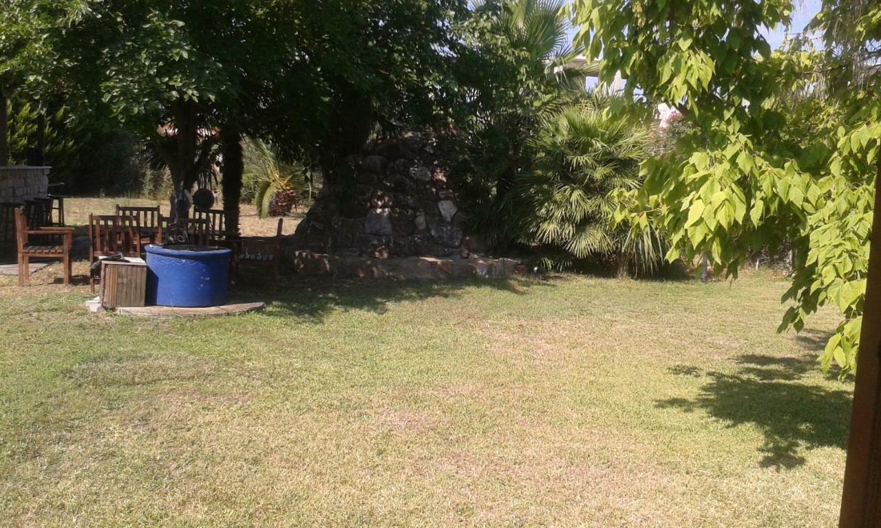 Villa Close To The Beach Ormos Panagias Exterior foto