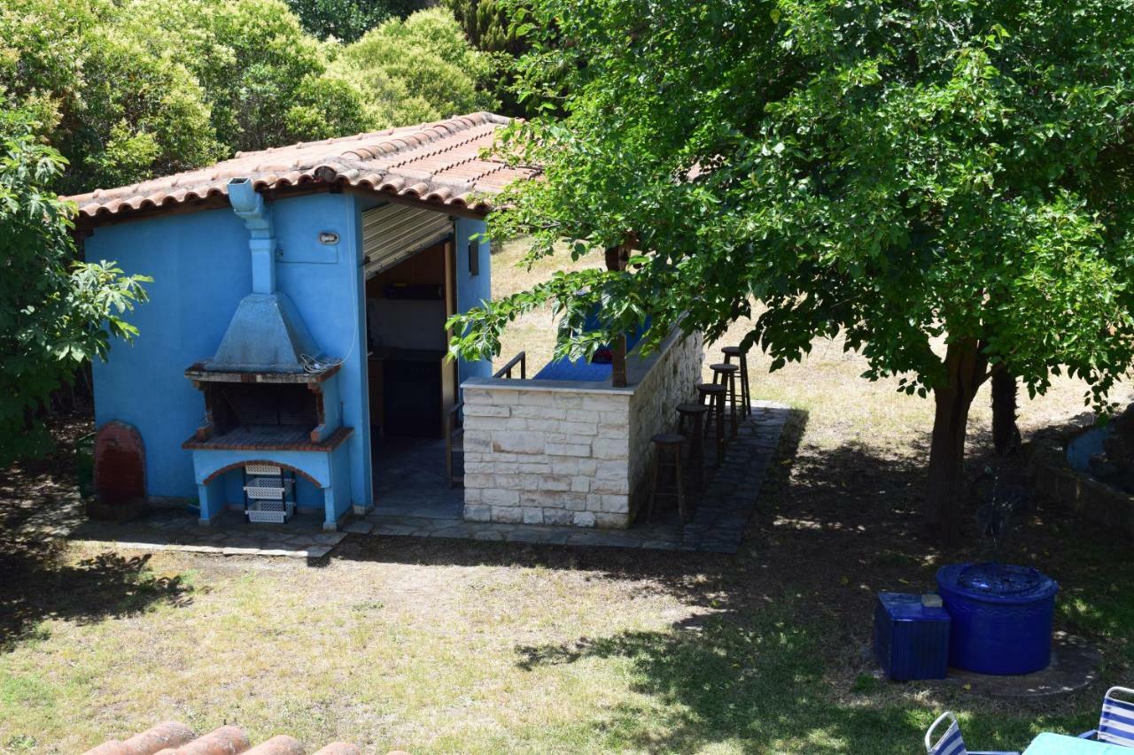 Villa Close To The Beach Ormos Panagias Exterior foto