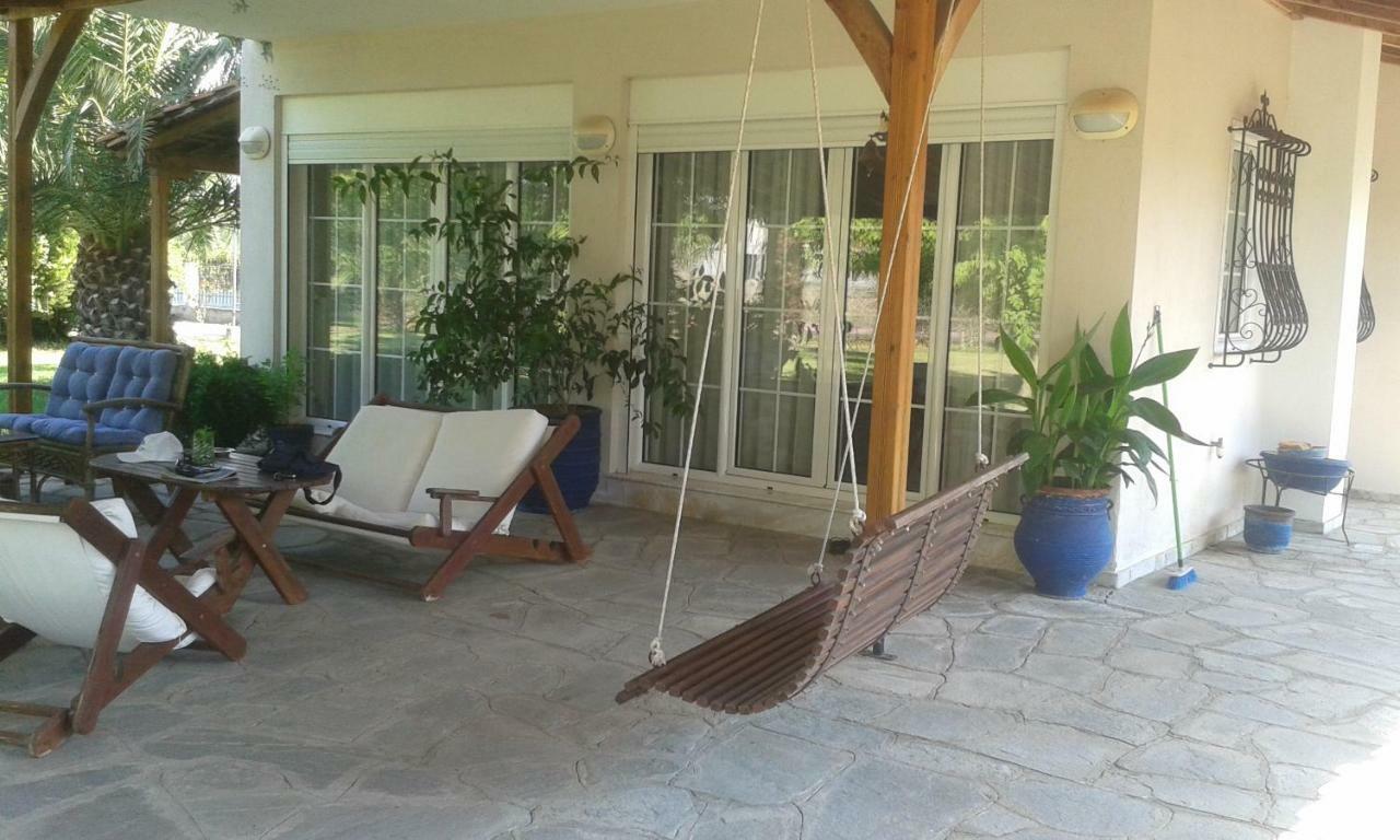 Villa Close To The Beach Ormos Panagias Exterior foto